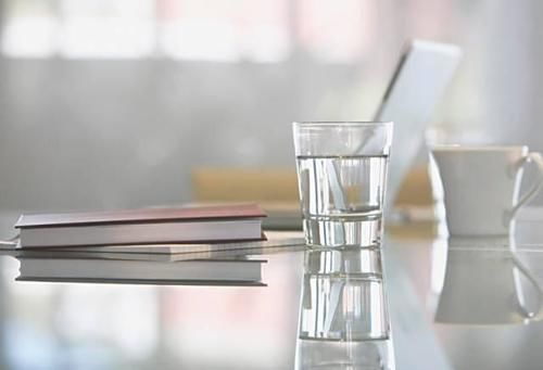 亚硝酸盐|白开水放凉后，究竟能不能饮用？医生揭晓答案，现在知道还不晚