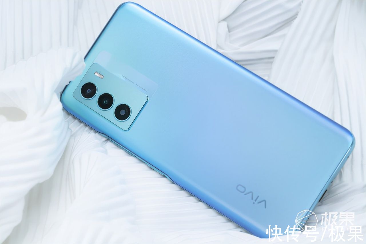 t1|vivo T1真机上手：骁龙778G+5000mAh大电池，1799售价很亲民