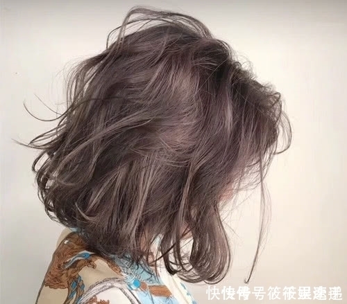 还在傻傻的留长发?这3款短发了解一下,剪完后气质上升一个度