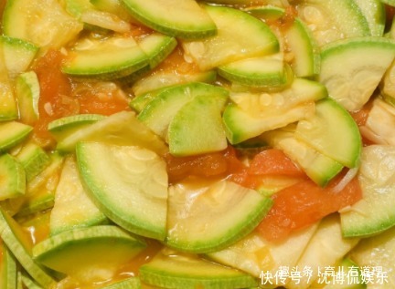 家常菜|一道特别下饭的家常菜,好吃美味,食材便宜,5分钟就上桌