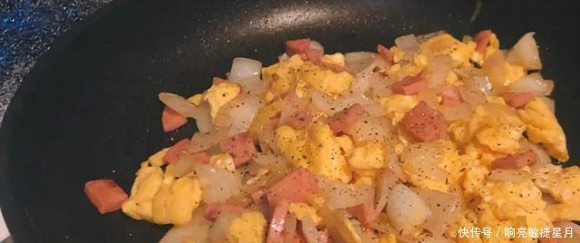 炒蛋|洋葱火腿炒蛋,简单又美味