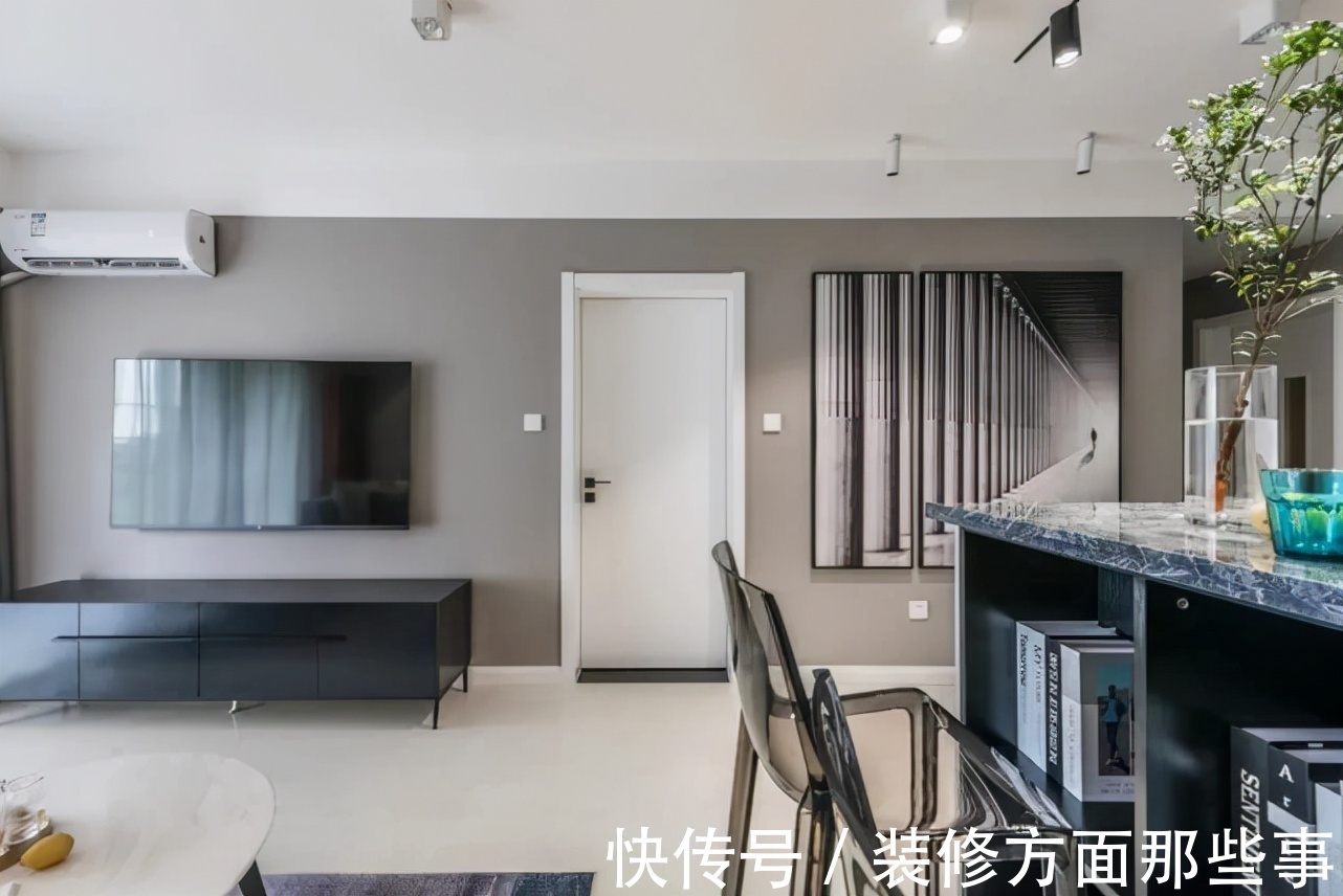 灰色|68平现代风二居室,小户型用灰色有挺明亮