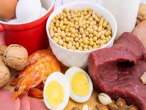 维生素|如何正确服用维生素C、B12、B2和叶酸?是餐前服用还是餐后服用好