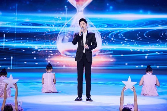 复工之路|肖战空降《演员》决赛,观看人数飙升千万