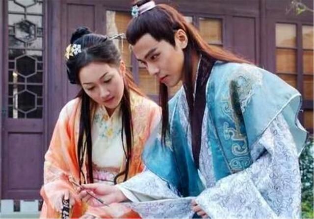 招亲#女子出对联招亲,上联山洞之中一眼泉,秀才的下联正合女子心意