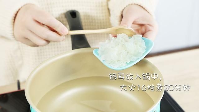 半根山药2个蛋黄，这样做补脑又润肺，上桌瞬间秒光！