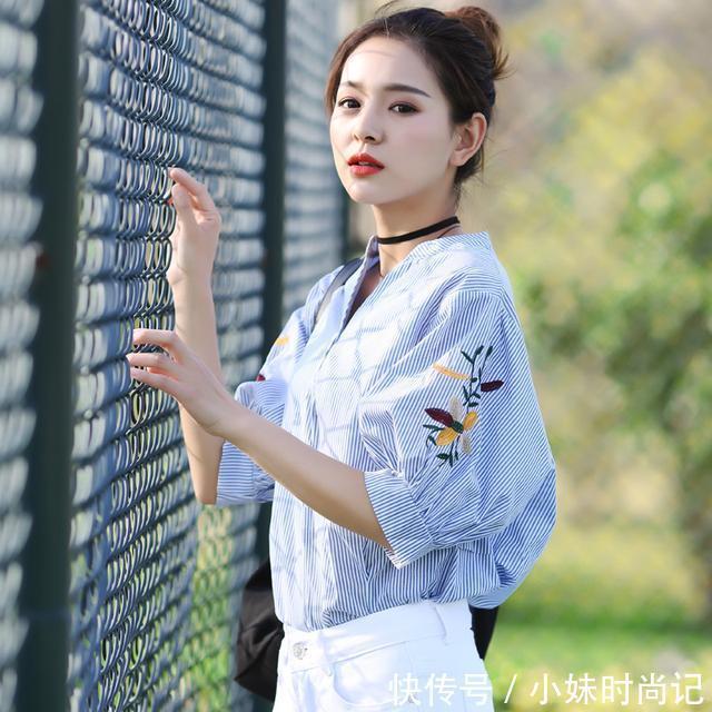 喇叭 高雅女人要穿高品质女衫,独特面料,上身好看又尽显优雅气质