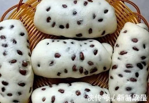 我家红豆从来都不煮,加上一碗面粉,蒸一蒸,软糯香甜超好吃