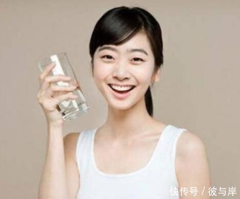 长痘留痘印,有几件事是诱因,但很多人还没有意识到!