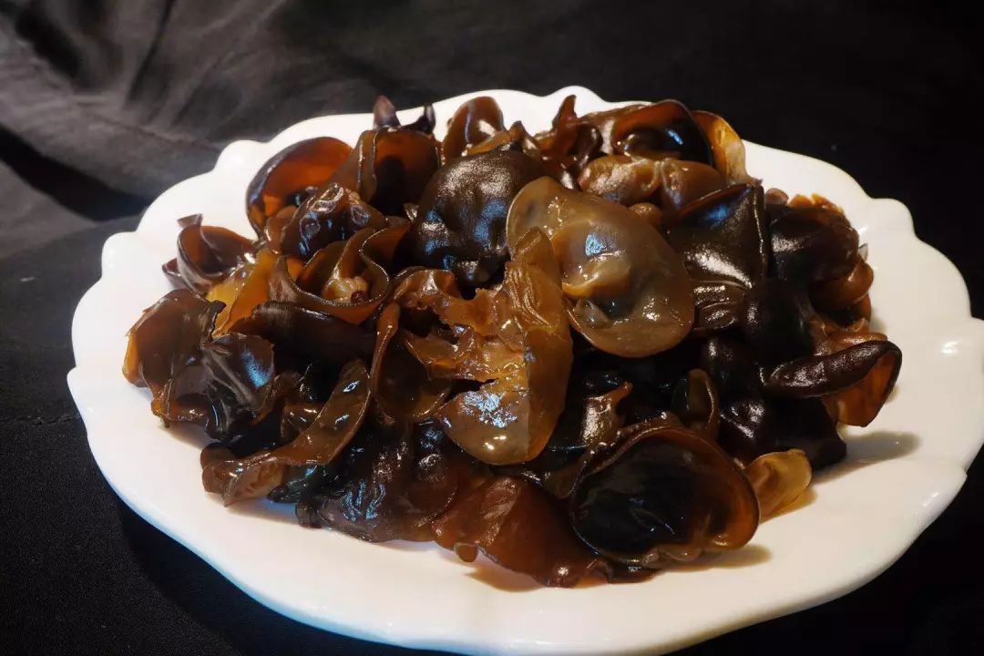 教你爽口美味的芹香木耳拌豆腐,好吃易做又有营养,家里人都爱吃