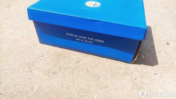 巴斯夫|带给你舒适感光变色体验,无中生有光变科技休闲鞋评测