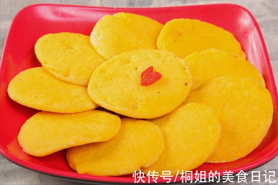 保鲜膜|秋天多吃粗粮好处多，玉米面这样做，香甜松软，比馒头还好吃