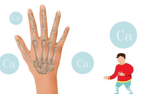 同龄人|为什么孩子总是比同龄人矮?不一定是发育晚,对比身高标准表看看