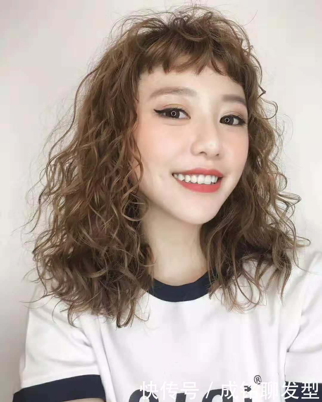 小个子女生远离这四款显矮的发型,第一显胖、第三显矮,莫踩雷