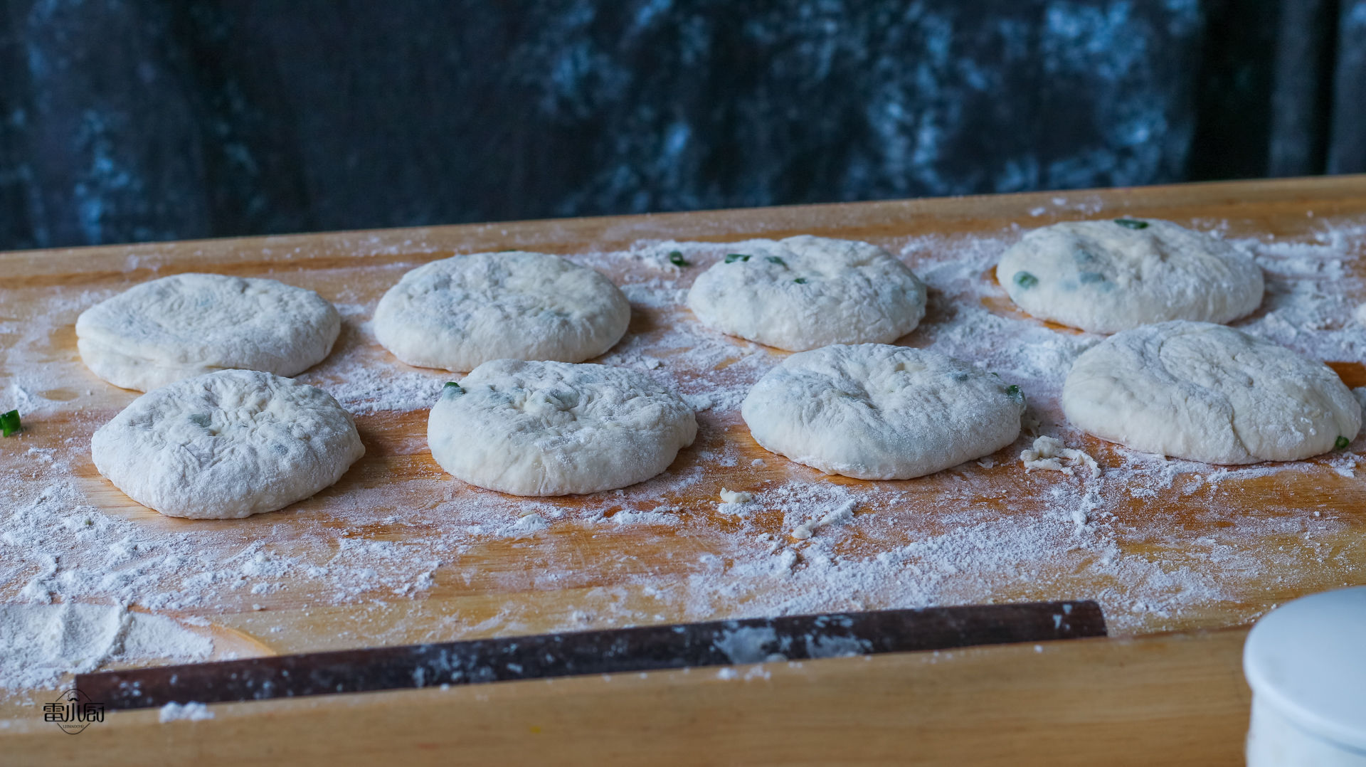 懒人早餐饼,不用揉面,筷子搅一搅,做出来的饼比面包还松软