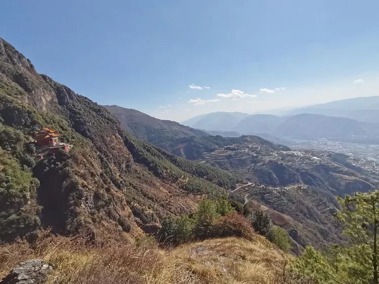 指南村|登顶东川小牯牛山——慈悲殿