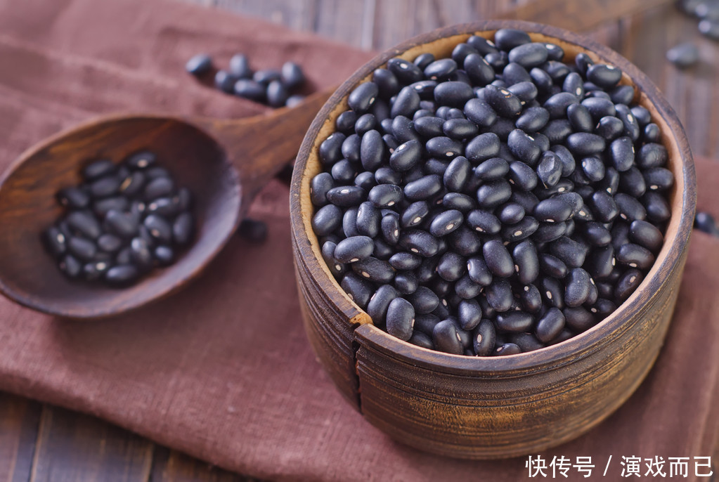  穴位|头发变白原来是这里出了毛病，让你的白发黑回去