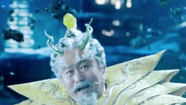 白素贞的师父不是黎山老母,而是另有其人,这个人的名字她不敢说
