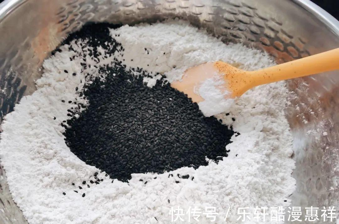 泡打粉|【辅食记】酥到掉渣的咸口儿点心，回味无穷，孩子怎么吃都不腻