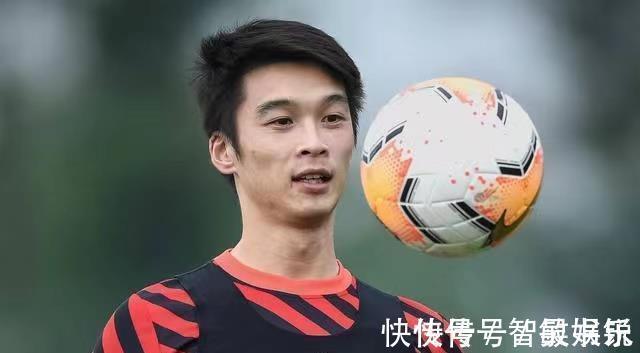 上港|奥斯卡在上港突然受重伤原因曝光,俱乐部已确认,球迷:太可惜了
