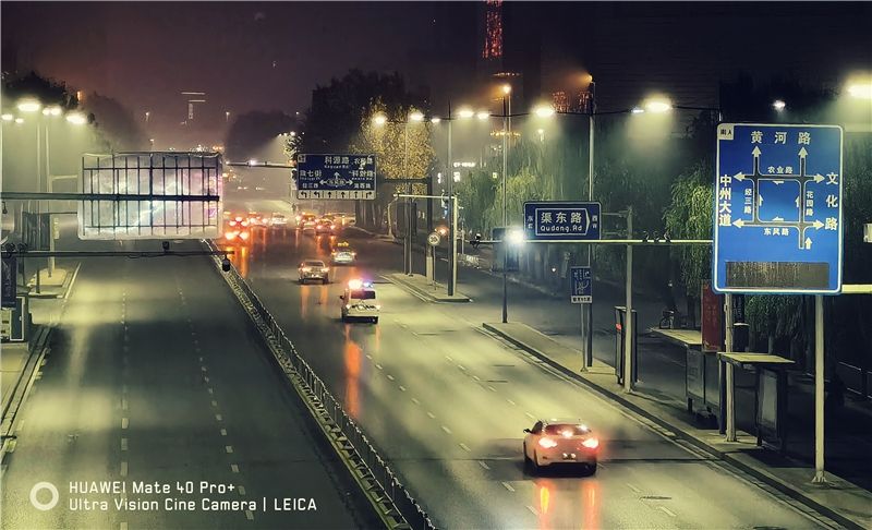 间维度|全球首款自由曲面镜头手机告别畸变!华为Mate40 Pro+超大杯评测