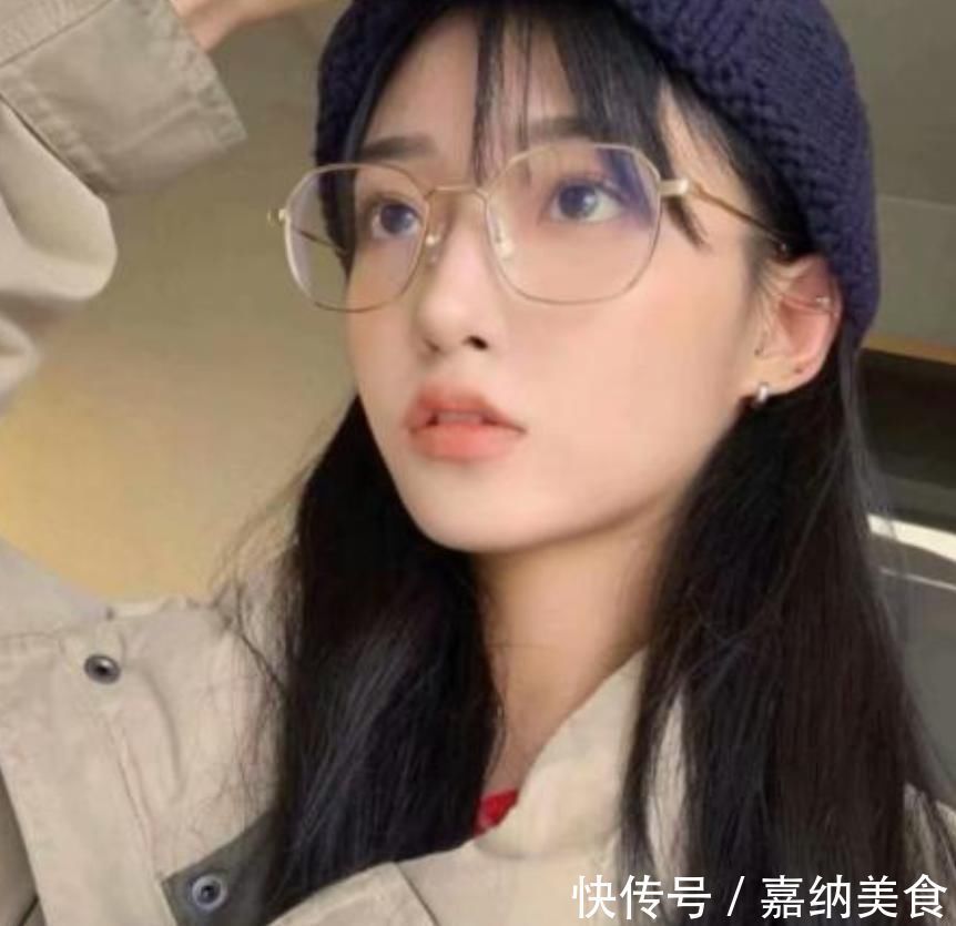 圆框眼镜|女孩子喜欢戴“圆框眼镜”?00后注意了,这3种人戴上纯属拉低颜值