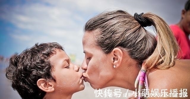 草莓|“妈妈,我想吃草莓”,两位妈妈的做法,让孩子的人生截然不同