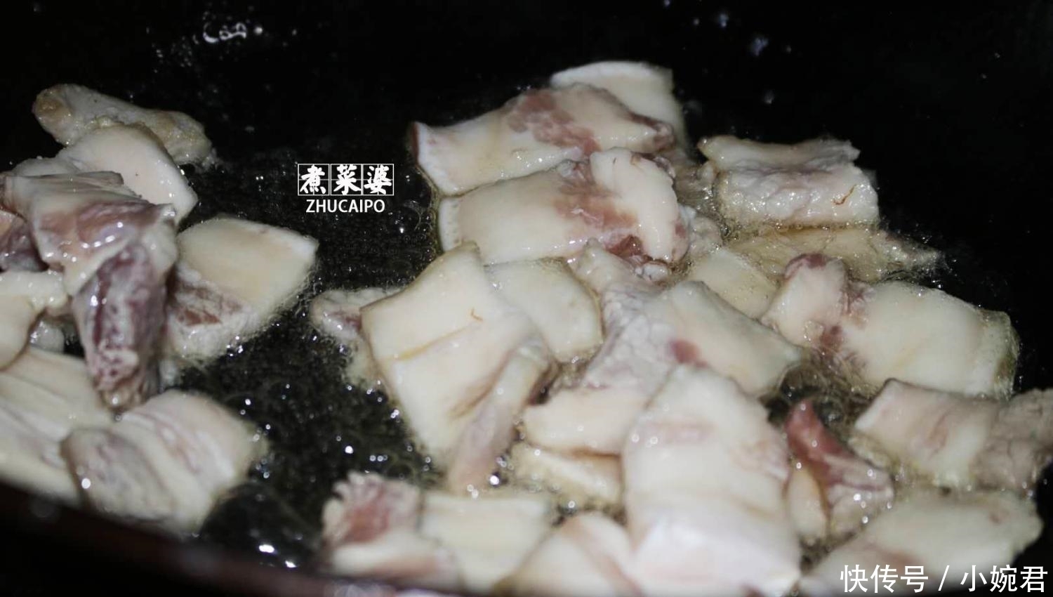 精光|白菜怎么吃最香 邻居大妈 这么做满满一大锅, 三两下就能吃精光