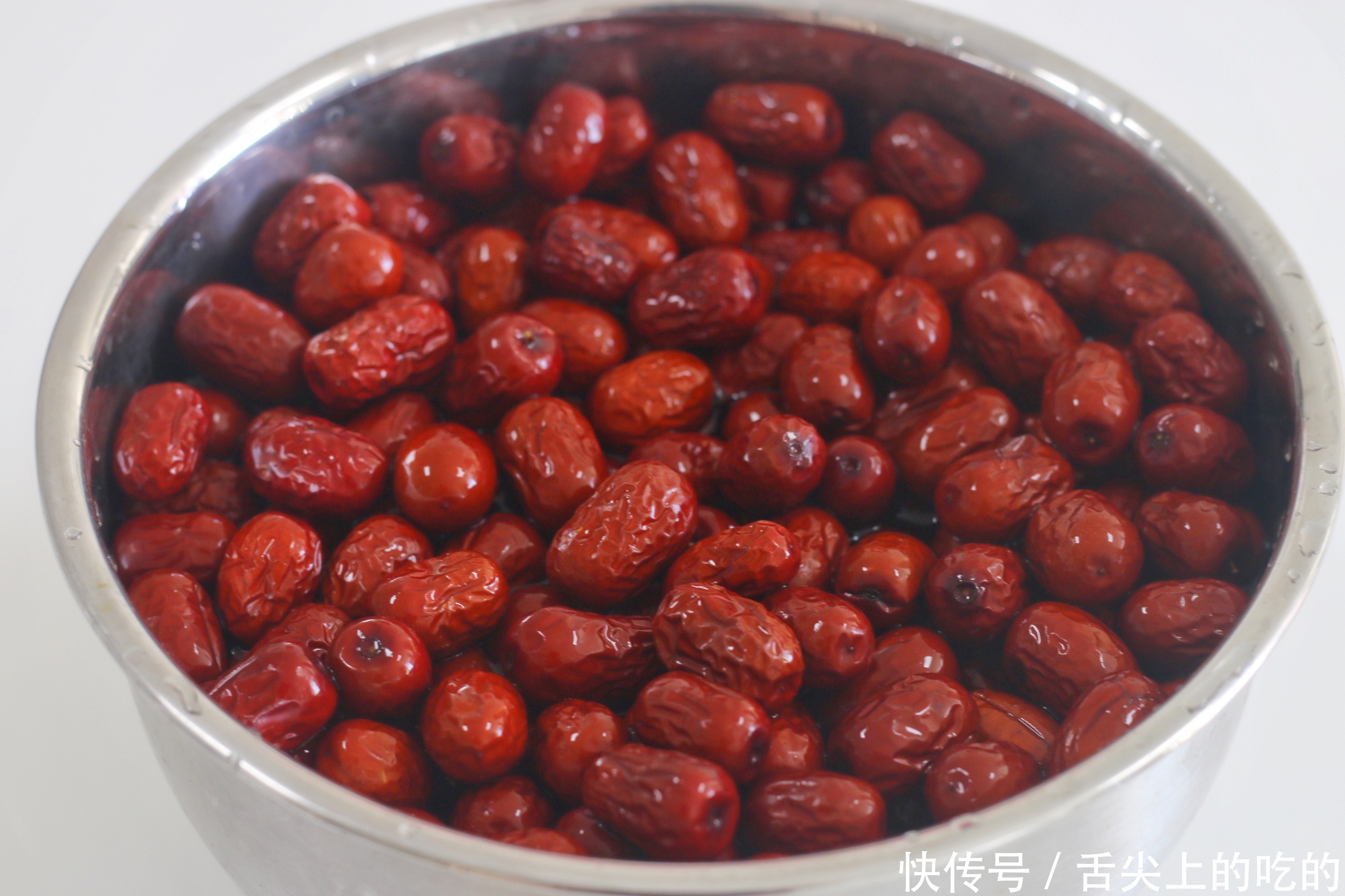 过年年糕不用买,自己在家几步就能做出来,成本低又好吃