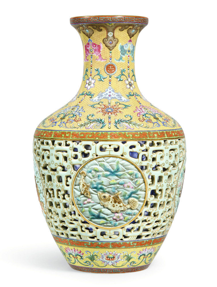  清乾隆|清乾隆 洋彩黄地粉青透龙夹层吉庆有余玲珑尊