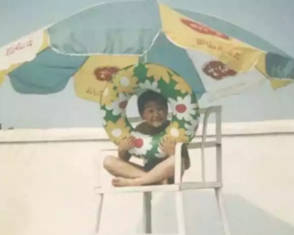 頒獎典禮|張亮的毀滅史：從“好爸爸”到“無人問津”，他哪步走錯了？