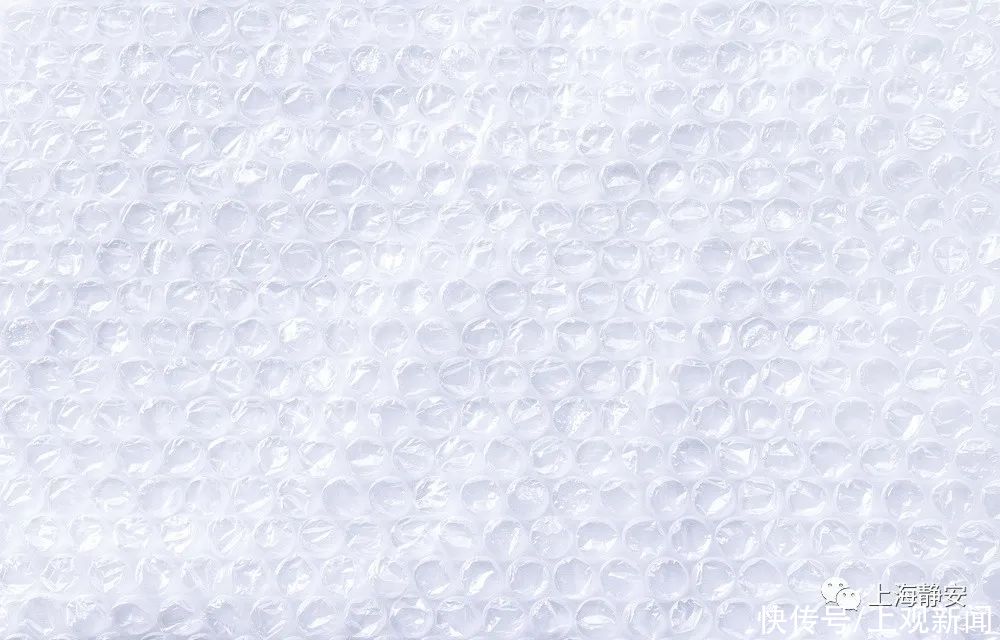 快递里的“气泡垫”别扔啦！放卫生间、厨房特实用