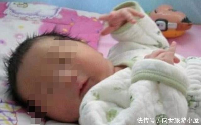 买菜|妈妈去买菜,5岁哥哥主动要照顾妹妹,回家后却发现哥哥嚎啕大哭