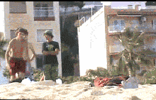 |搞笑GIF趣图:再也不敢在宿舍睡懒觉了,室友们太疯狂