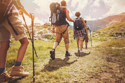 运动|寿命短的人,走路会有八个表现,若你八个都没有,长寿会离你更近