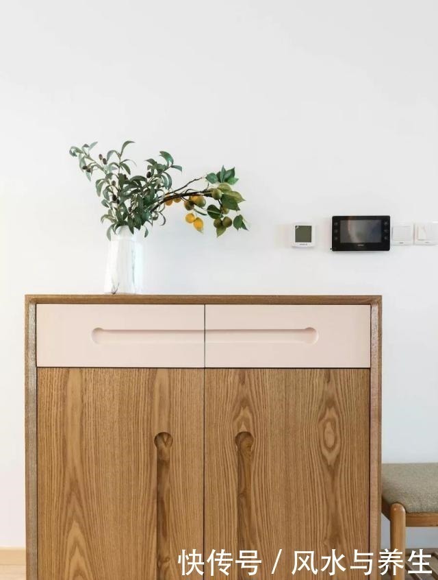 墙面|新房终于完工,一进门就被玄关迷住,每个细节都很喜欢,太漂亮了!