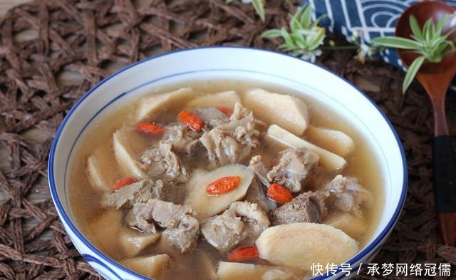 广东人常用这“树根”煲汤,一周2次,滋补养颜,睡得香气色好