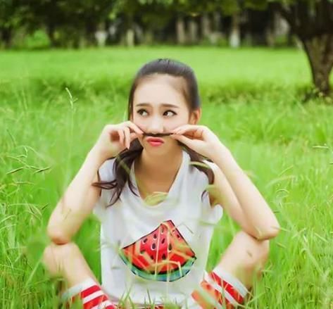 女生脸上有这3个“特征”,很容易招惹异性中一个颜值都不低