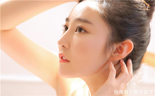 黑头|斑斑点点的黑头怎么解决？痘博士告诉你！