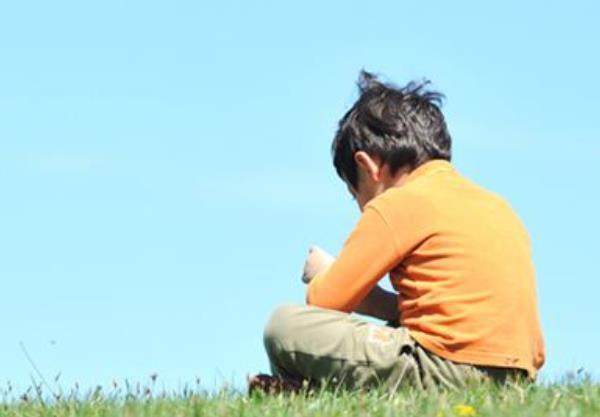 小宝|5岁儿子总说窗户外有人站着,宝妈不以为然,医院检查后家人心碎