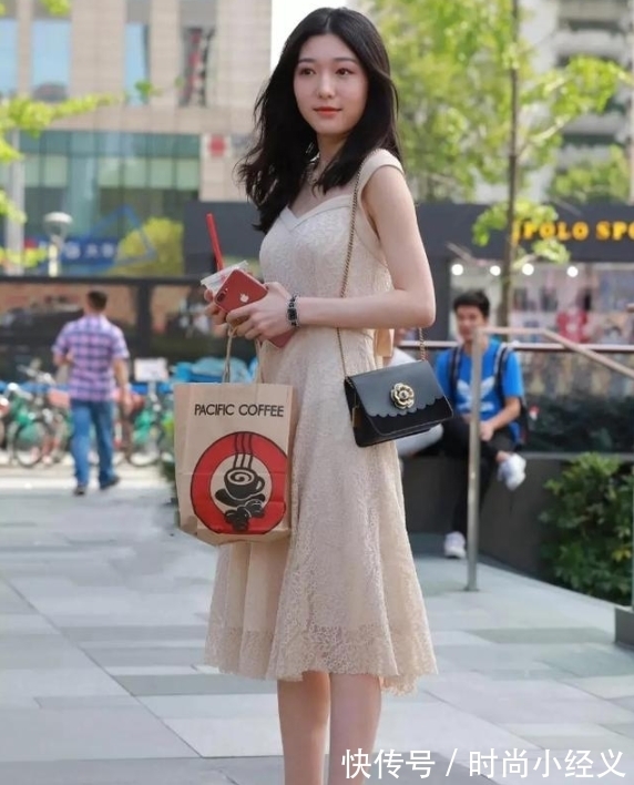 淑女范|裙装,尽显高挑的美女,穿出了恬静的淑女范
