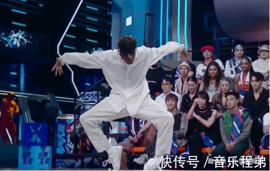 查理卓别林|综艺《这就是街舞》队长负责引流，主角是舞者，内容是作品
