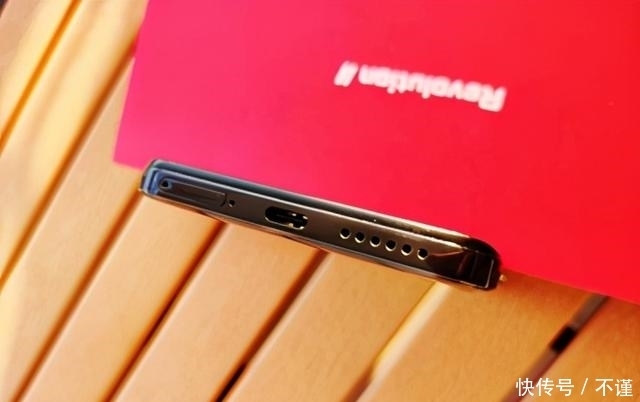 R2|「集微拆评」坚果R2评测：旗舰配置加独有功能，手机更好用了