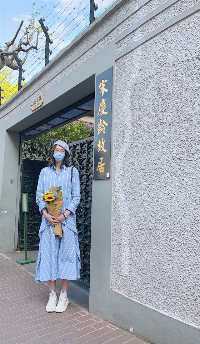 入院|惠若琪端午节挺9月巨肚送祝福,身形笨重手部水肿,疑已入院生娃