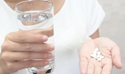 服用|患上高血压后,服用药物也有讲究,这“3个”重点得牢记