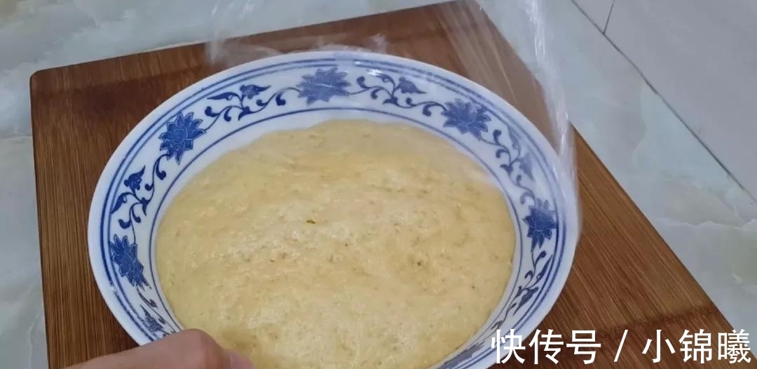 面团|1斤面粉, 4个紫薯, 不用一滴水, 平底锅做的小面包, 边吃边流口水