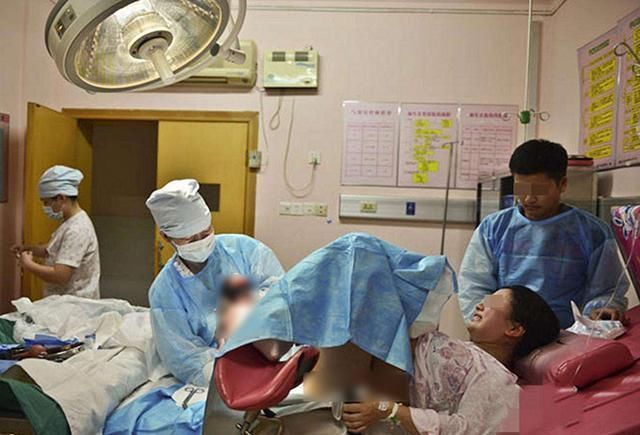 产妇|孕妈有这四种情况，最好选择剖腹产，“强行”顺产伤己又伤胎