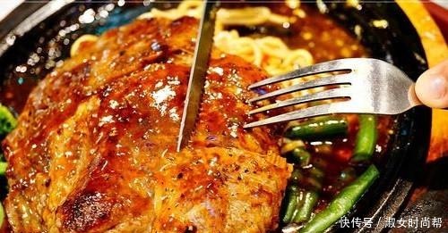 西餐厅里|吃西餐时,服务员问你牛排要几分熟千万别答8分,否则会闹笑话