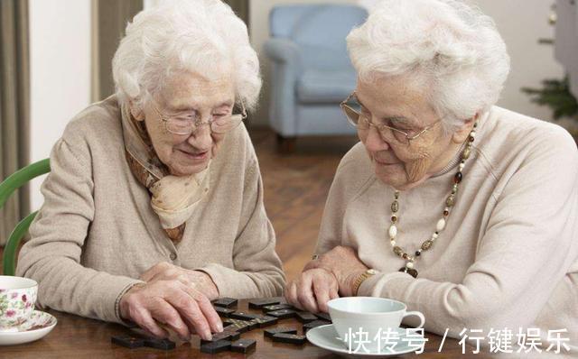 握力|“长寿老人”通常会有4大特征，若占2个以上，一般都很长寿！