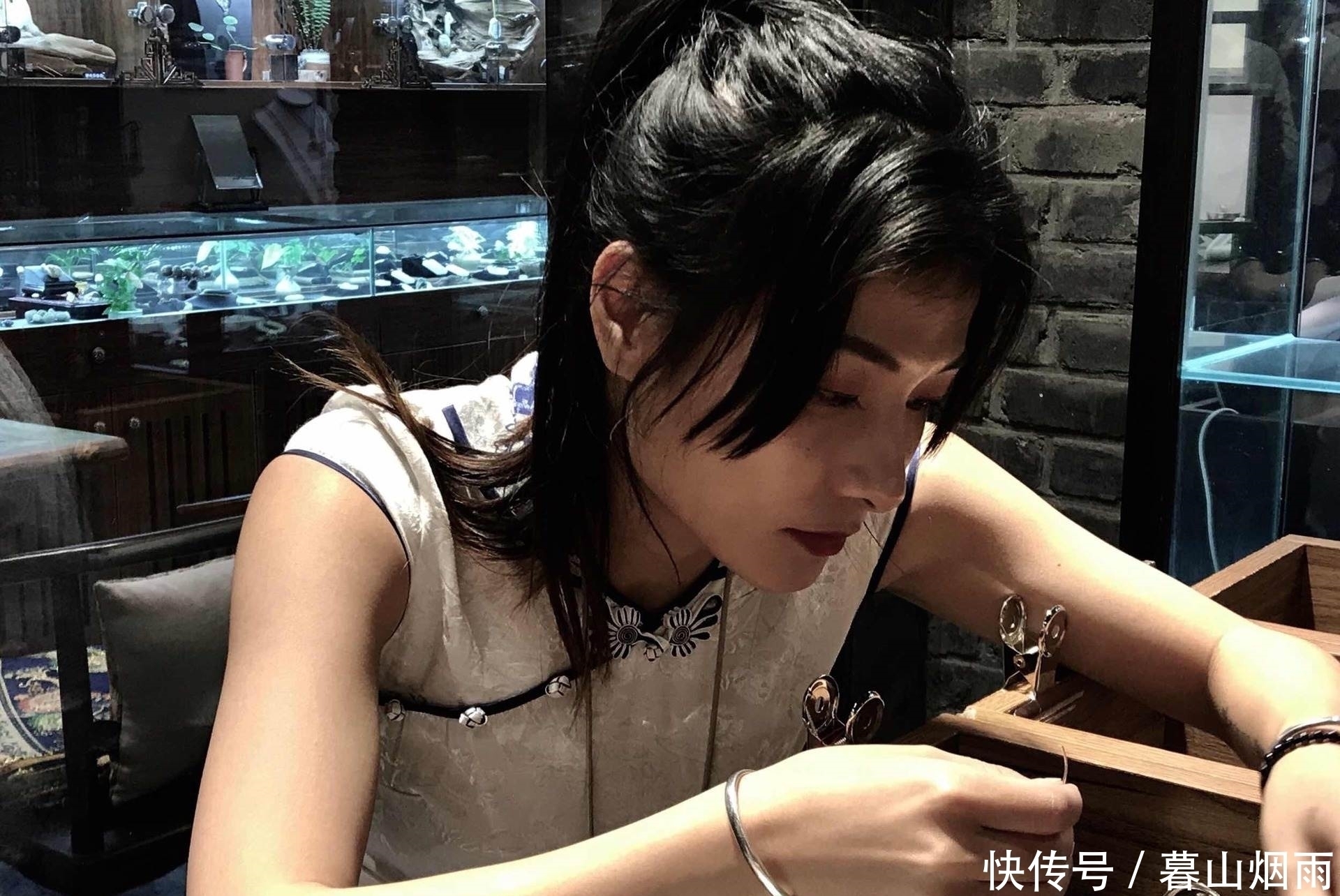 二姨|两位母亲,对孩子终身大事的不同抉择,得到了两种不同的结果